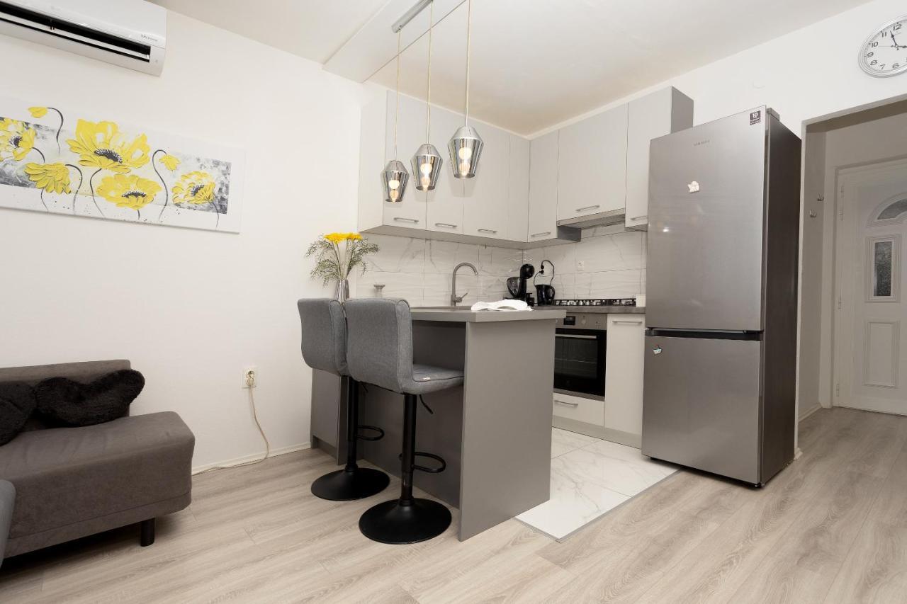 Apartman Nina Хвар Екстериор снимка